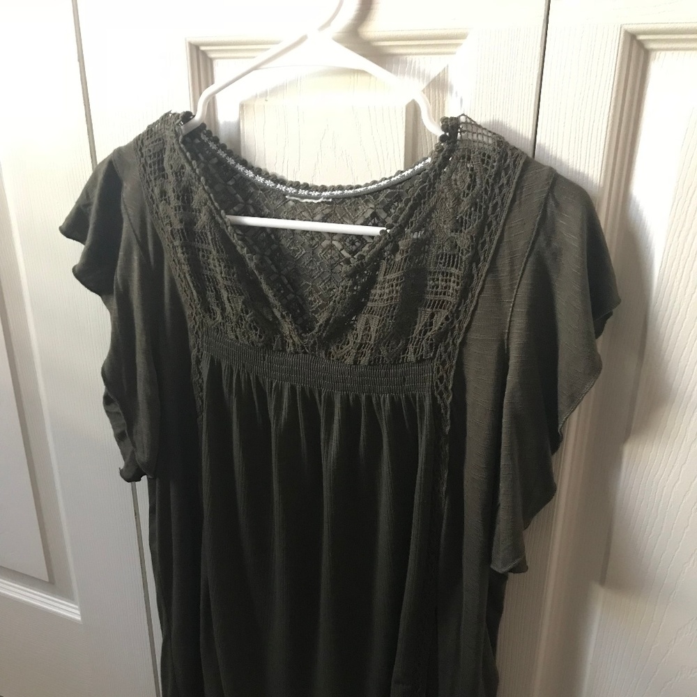 women's short sleeve green tee